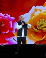 辽宁民间艺术团纽约演出 赵本山登台唱歌演小品