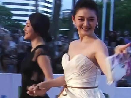 大小S姐妹花早期出席活动的珍贵画面,带你回顾她们的红毯风采