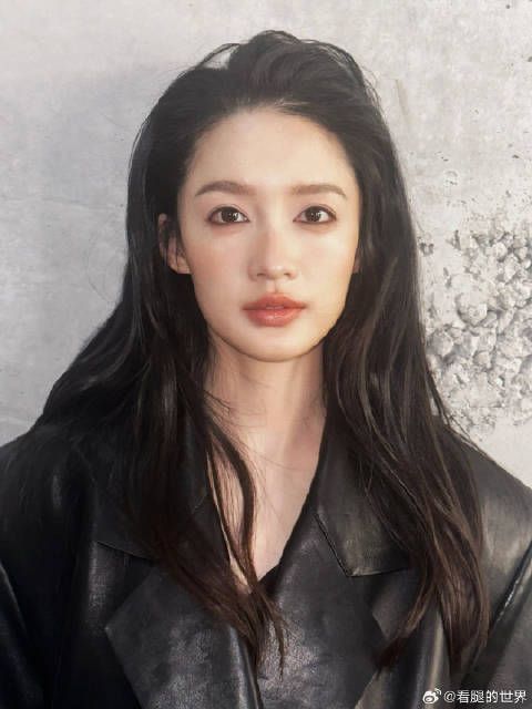 李沁清纯又优雅,像一只绝美的白天鹅