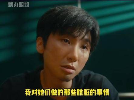 一人分饰两角,不同身份和性别切换自如!这才是真正的反串艺术!