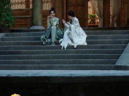 花间令里的剧情,这不就跟我自己别别扭扭的暧昧期一模一样吗!
