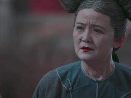 从前的皇后,那真是非同一般,但即便如此,也比不上当今太后的权势和影响力