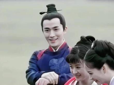同样是观看小公爷和明兰打球,荣飞燕气得七窍生烟,而嘉成县主则一脸欣赏