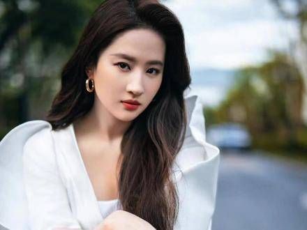“不要急于承诺未来,那份不确定才是最值得期待的”