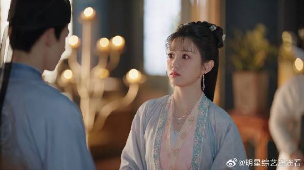 李薇爱上六少主,得知六少主又被赐婚,眼眶瞬间红了