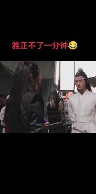 在片场无聊的时候,大家会做些什么呢……