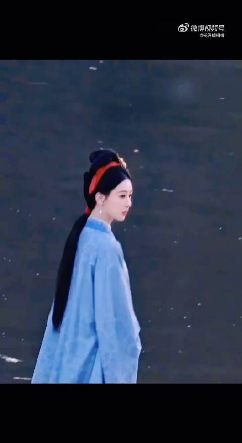 杨紫被偷拍的镜头,这么完全把李祯的性格展现出来,我说杨紫就是李祯本祯!
