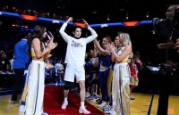 王鹤棣连续两年亮相NBA全明星名人赛，表现抢眼，网友：太羡慕了