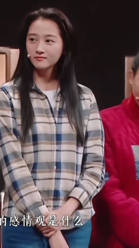 刚公布恋情时,鹿晗是顶流,所以很多网友觉得女方配不上男方…