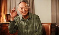 从养猪场到话剧殿堂：金士杰的戏梦人生