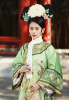 《甄嬛传》演员在颖儿评论区团建 陶昕然斓曦张晓龙纷纷留言