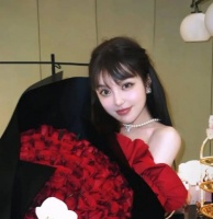 周扬青自曝新恋情见光死 此前被拍到与物理学博士约会