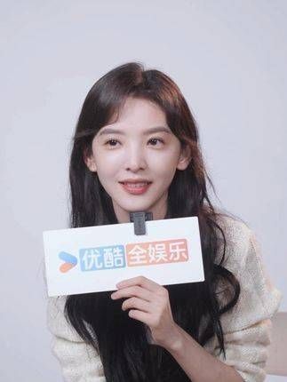 看emoji猜剧中名场面,章若楠对答如流