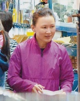 从亚视一姐到街头摆摊，与妹妹反目成仇，陈秀雯的悲剧是谁造成？