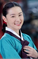 “大长今”李英爱时隔 32 年重返舞台。