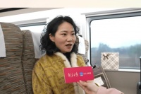 开往春天的高铁｜全国人大代表莫元花：让年轻人参与到非遗的保护和传承中来