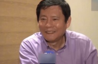 爸爸曾劝王大陆生活要检点 远离外面的坏毛病和坏朋友
