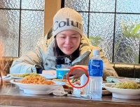 陈晓离婚后首个动态曝光，表情冷酷瘦了一圈