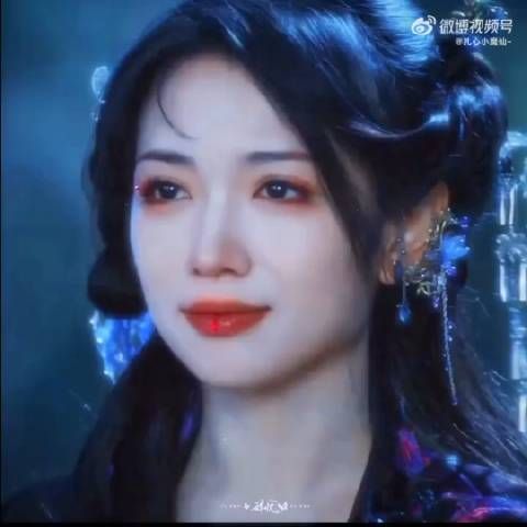 代露娃现在算几线明星呀?