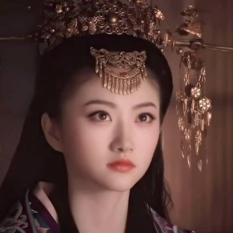 仙女落泪竟如此美丽,令人心生怜悯