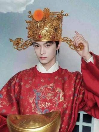 在前世千变万化,丁禹兮!变化间,看到了柔美的清秀!