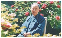 山海关孟姜女庙前有一副对联，很多人不会读，郭沫若：天下奇联