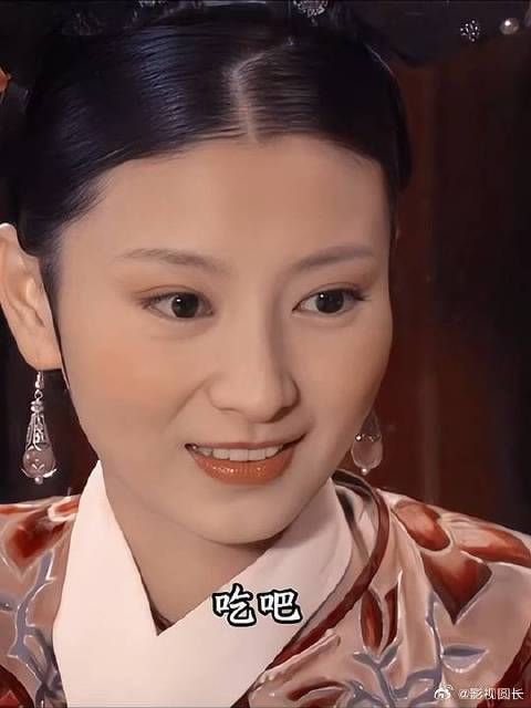 眉姐姐真的好温柔啊!她叫嬛嬛为“嬛儿”,叫嬛嬛的女儿为“月儿”