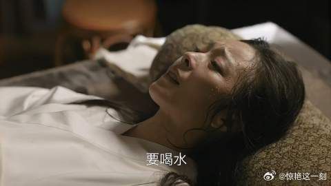 卫小娘生产,接生婆跑路热水也没,林小娘却无动于衷看热闹