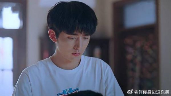 李爸养活全家,腰酸背痛太辛苦,子秋心疼想认亲爸