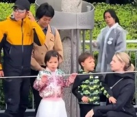 撒贝宁一家回加拿大探亲，他“洋媳妇”李白家世显赫，丈母娘曾用一句话让小撒面红耳赤