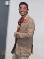 沙溢回应“美黑”： ​​美是自带的，黑是后晒的
