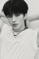 NCT成员MARK首张Solo专辑《The Firstfruit》集结特别阵容！与母亲&楷灿&李泳知等人共铸精品专辑！