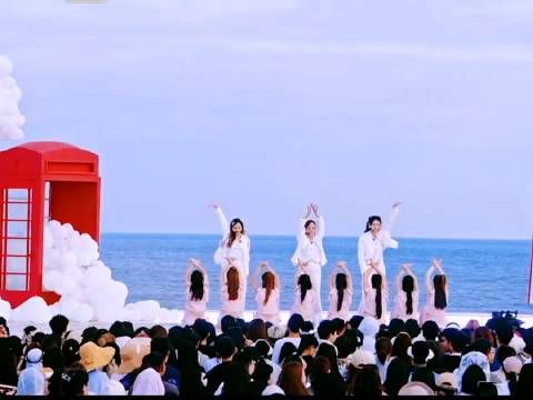 这三人表演的时候明明这么甜，拉票的时候却好疯狂好搞笑…