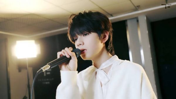 王橹杰翻唱《年轮》 音色温柔 旋律动人,好好听 王橹杰cover年轮