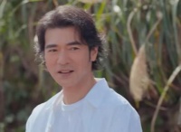 51岁金城武“出山”，无滤镜生图曝光，网友调侃：撞脸古天乐！