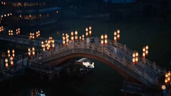 男女主契合度高，与角色身份也非常吻合…