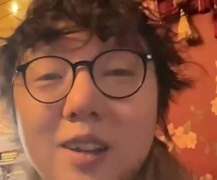 Mlxg:别辣香了兄弟们 ,叫我辣香没用了!已经被Lwx叫脱敏了