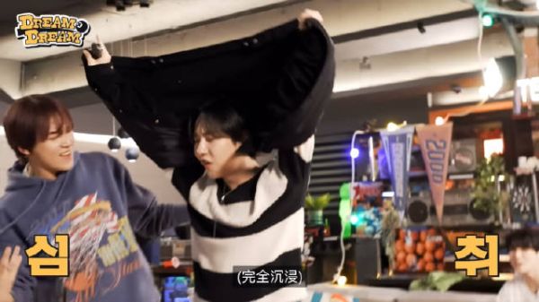 真的完全嗨起来了 使劲浑身解数在跳Im the best