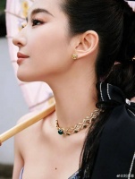 两代小龙女同时现身西湖美爆了！刘亦菲李若彤都性感惊艳