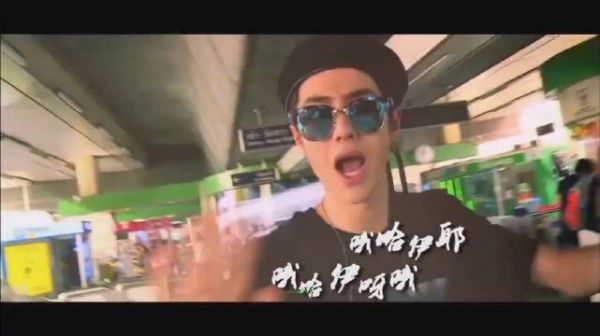 王一博音乐画面印象深刻,粉丝回忆涌现