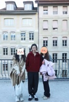 倪妮现身瑞士被偶遇！与路人合影十分亲和接地气儿