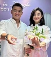 洪小铃晒照透露女儿平安出生！以女儿“张小妹”口吻发文