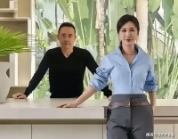 74岁的王石，给“忘年恋”的明星敲响了警钟