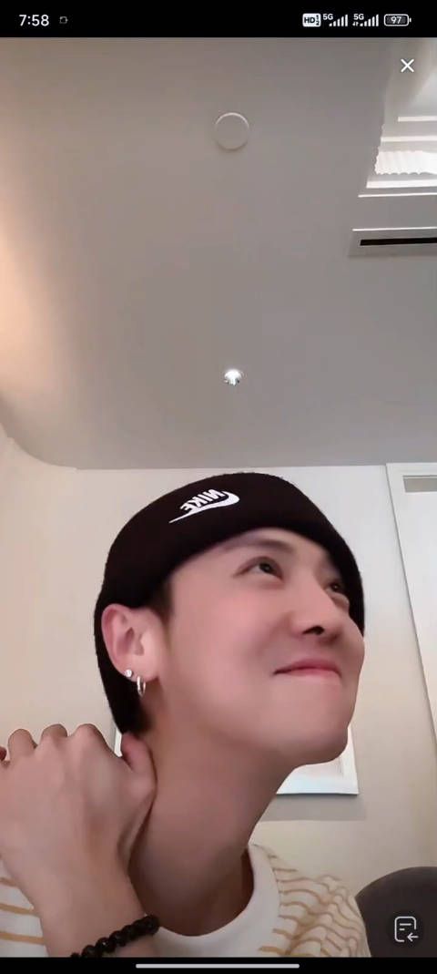 鹿晗的沉浸式吃播