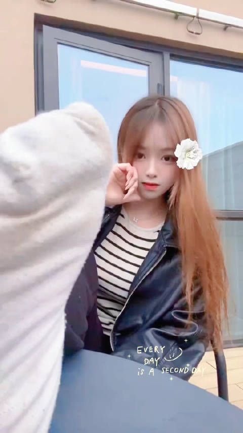 不要有那么多情绪好吗我们只是朋友#笨蛋美女