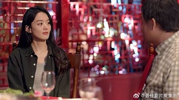 她在等着父亲回来,可父亲再也回不来了!