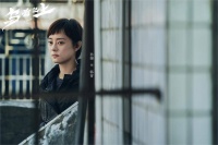 悬疑剧对打：孙俪《乌云之上》数据登顶 段奕宏《沙尘暴》拿下最高分