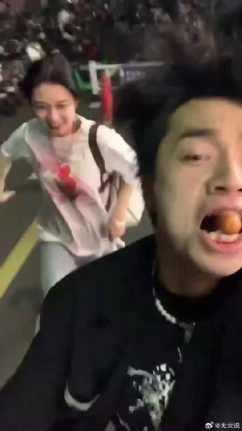 我抢女朋友烤肠的样子是不是很帅