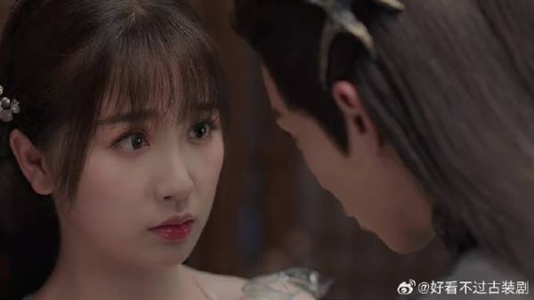 大强不懂男女之情，逼着小兰花一起睡，小兰花害羞没脸待