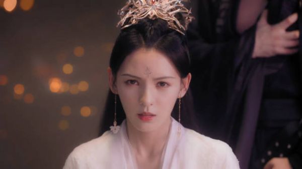 三界最惨打工人竟是魔尊本尊?